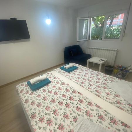 Garden Apartmani 3 Belgrado Esterno foto